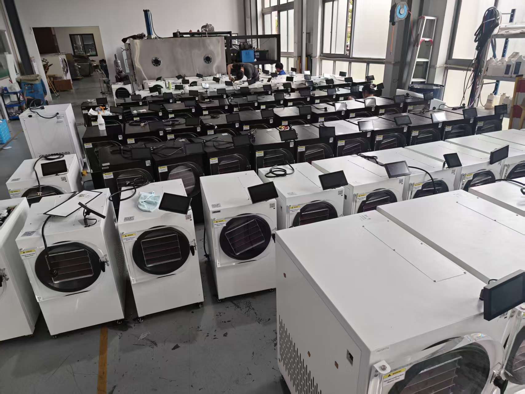 SJ compact food freeze dryer batch in the factory before shipment